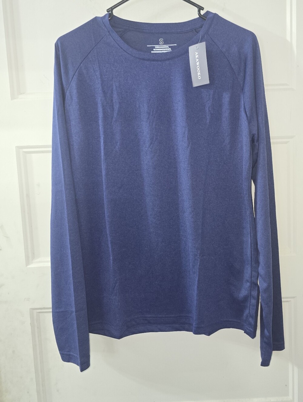 Anawooka Dry Fit Long Sleeve Tee Shirt NWT SMALL - Picture 3 of 4